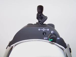 ErgonoptiX-D-Light-wireless integrated HD dental light top view